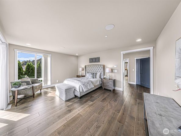 4888 194th Avenue SE, Issaquah WA 98027