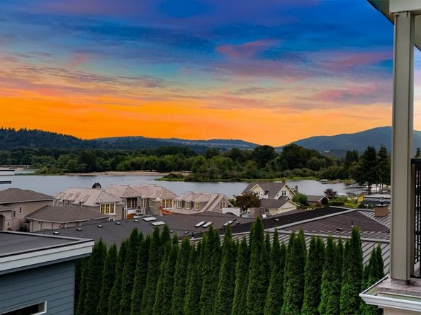 4888 194th Avenue SE, Issaquah WA 98027