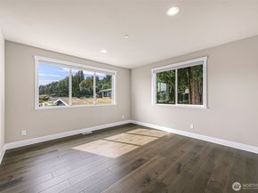 4888 194th Avenue SE, Issaquah WA 98027