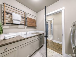 4888 194th Avenue SE, Issaquah WA 98027