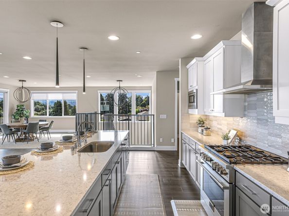 4888 194th Avenue SE, Issaquah WA 98027