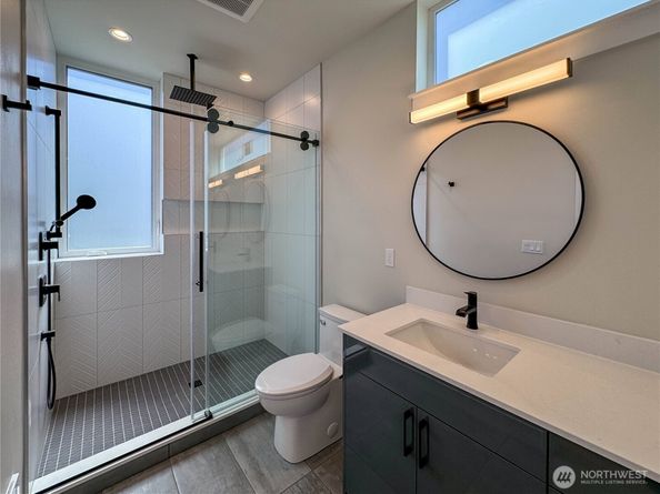 6905 42nd Avenue S C, Seattle WA 98118