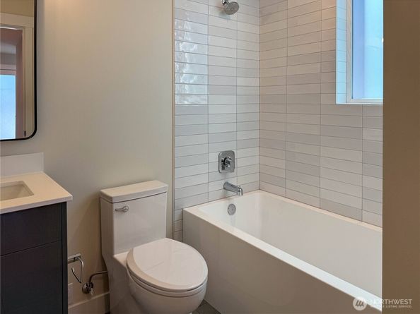 6905 42nd Avenue S C, Seattle WA 98118