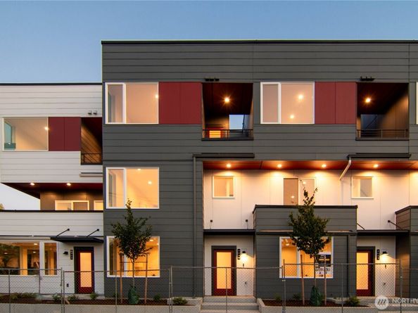 6905 42nd Avenue S C, Seattle WA 98118