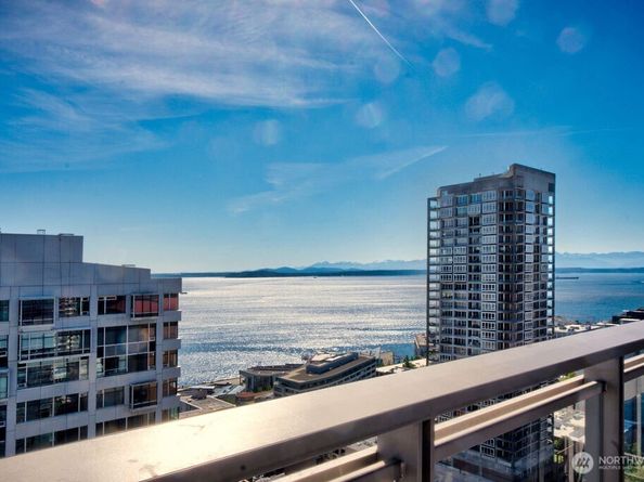2033 2nd Avenue 2010, Seattle WA 98121