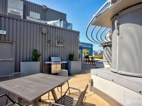 2033 2nd Avenue 2010, Seattle WA 98121