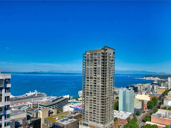 2033 2nd Avenue 2010, Seattle WA 98121