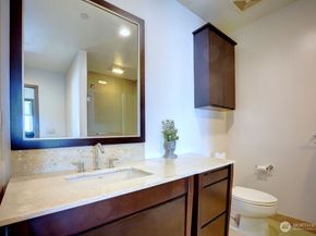 2033 2nd Avenue 2010, Seattle WA 98121