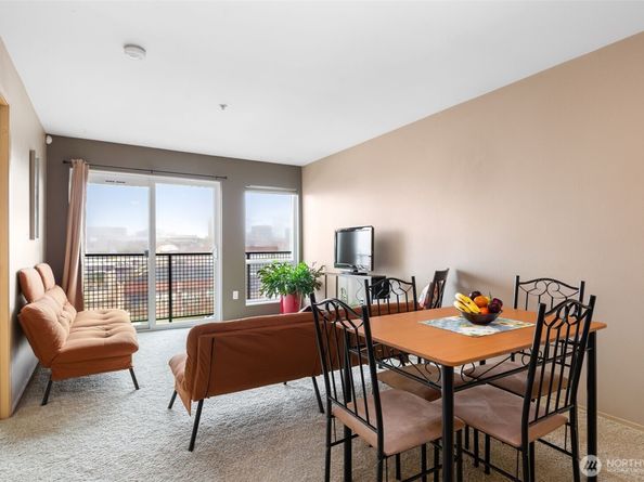 2818 Grand Avenue B603, Everett WA 98201