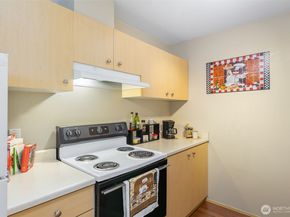2818 Grand Avenue B603, Everett WA 98201