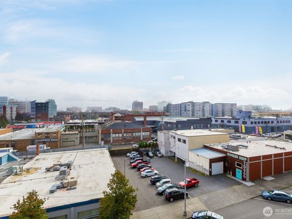 2818 Grand Avenue B603, Everett WA 98201