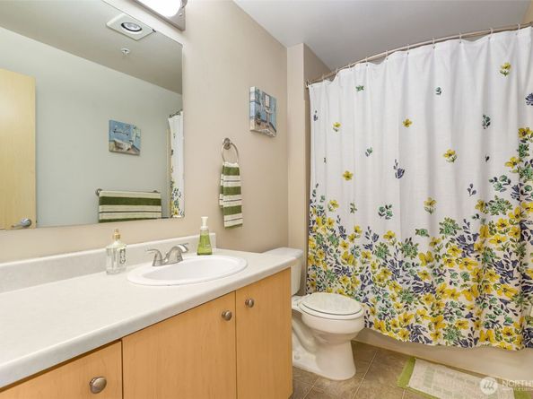 2818 Grand Avenue B603, Everett WA 98201
