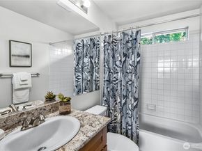 12701 NE 200th Place, Bothell WA 98011