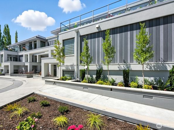 225 2nd Street S A1, Kirkland WA 98033