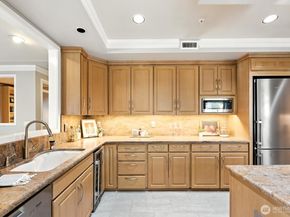 225 2nd Street S A1, Kirkland WA 98033
