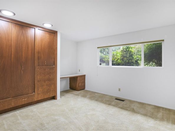 16 Riverview Drive NE, Auburn WA 98002