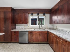 16 Riverview Drive NE, Auburn WA 98002