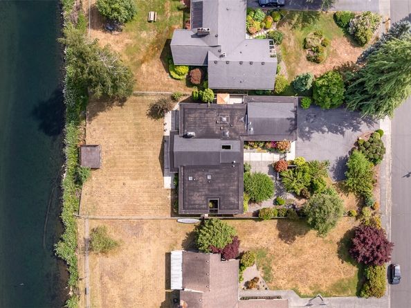 16 Riverview Drive NE, Auburn WA 98002