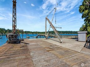 1954 NE Grandview Boulevard, Keyport WA 98345