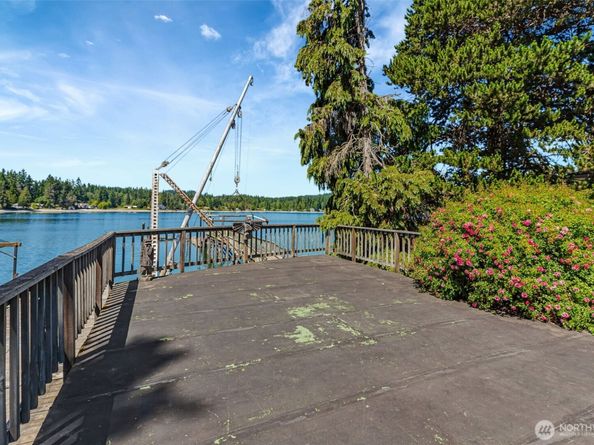 1954 NE Grandview Boulevard, Keyport WA 98345
