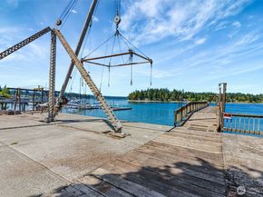 1954 NE Grandview Boulevard, Keyport WA 98345