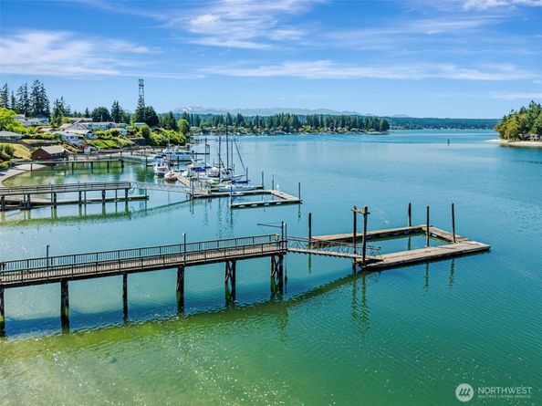 1954 NE Grandview Boulevard, Keyport WA 98345