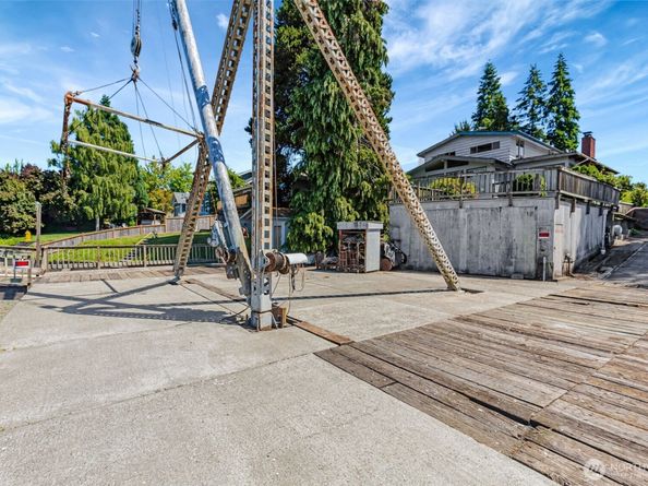 1954 NE Grandview Boulevard, Keyport WA 98345