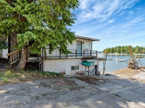 1954 NE Grandview Boulevard, Keyport WA 98345