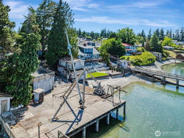 1954 NE Grandview Boulevard, Keyport WA 98345