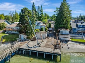 1954 NE Grandview Boulevard, Keyport WA 98345