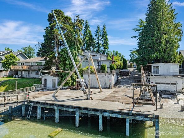 1954 NE Grandview Boulevard, Keyport WA 98345