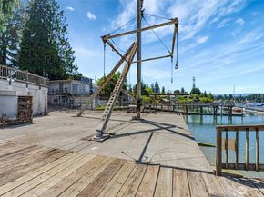 1954 NE Grandview Boulevard, Keyport WA 98345
