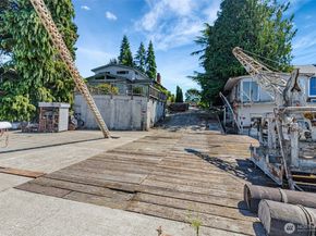 1954 NE Grandview Boulevard, Keyport WA 98345
