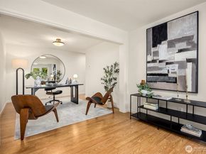 11710 Arrow Point Drive NE, Bainbridge Island WA 98110