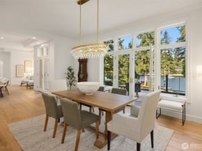 11710 Arrow Point Drive NE, Bainbridge Island WA 98110