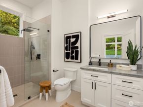 11710 Arrow Point Drive NE, Bainbridge Island WA 98110