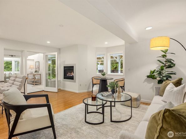 11710 Arrow Point Drive NE, Bainbridge Island WA 98110