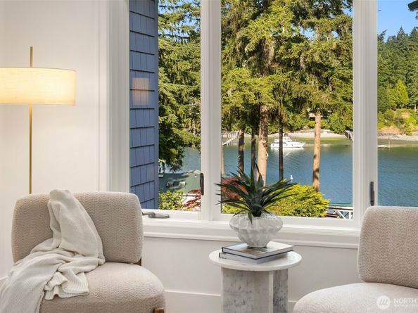 11710 Arrow Point Drive NE, Bainbridge Island WA 98110