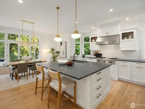11710 Arrow Point Drive NE, Bainbridge Island WA 98110