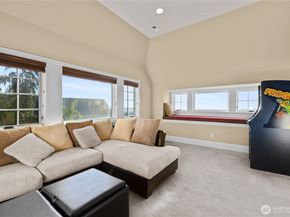 3169 NE Harrison Street, Issaquah WA 98029