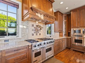 3169 NE Harrison Street, Issaquah WA 98029