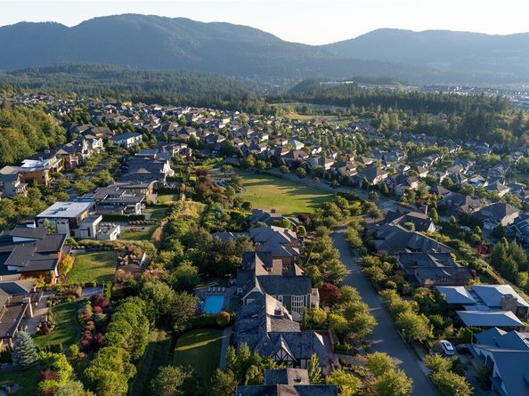 3169 NE Harrison Street, Issaquah WA 98029