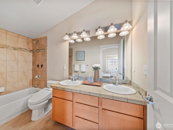 1738 NW 59th Street A, Seattle WA 98107
