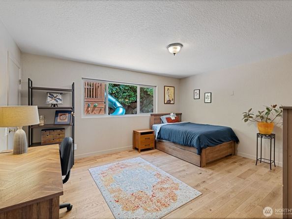 8814 Earl Avenue NW, Seattle WA 98117