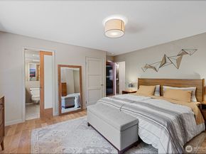 8814 Earl Avenue NW, Seattle WA 98117