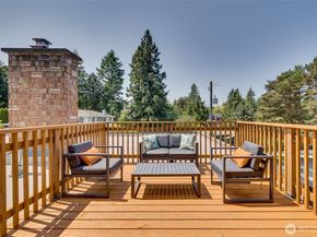 8814 Earl Avenue NW, Seattle WA 98117