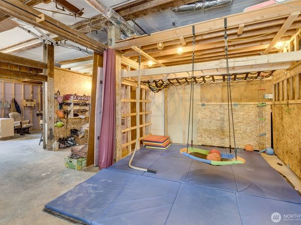 8814 Earl Avenue NW, Seattle WA 98117