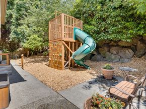 8814 Earl Avenue NW, Seattle WA 98117