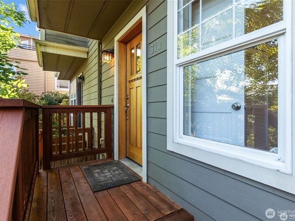 31 Etruria Street B, Seattle WA 98109