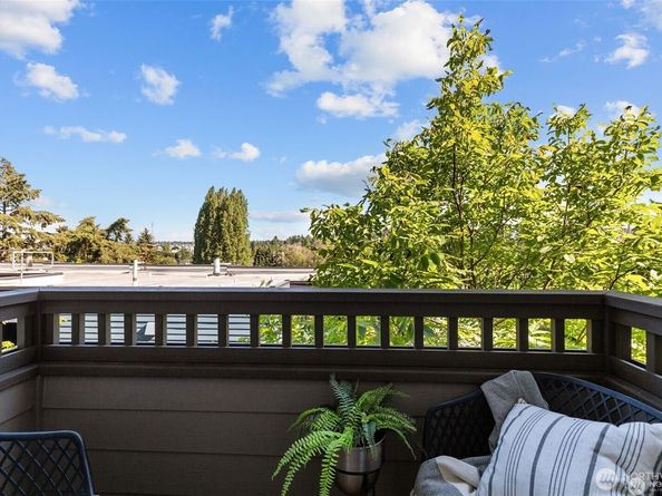 31 Etruria Street B, Seattle WA 98109